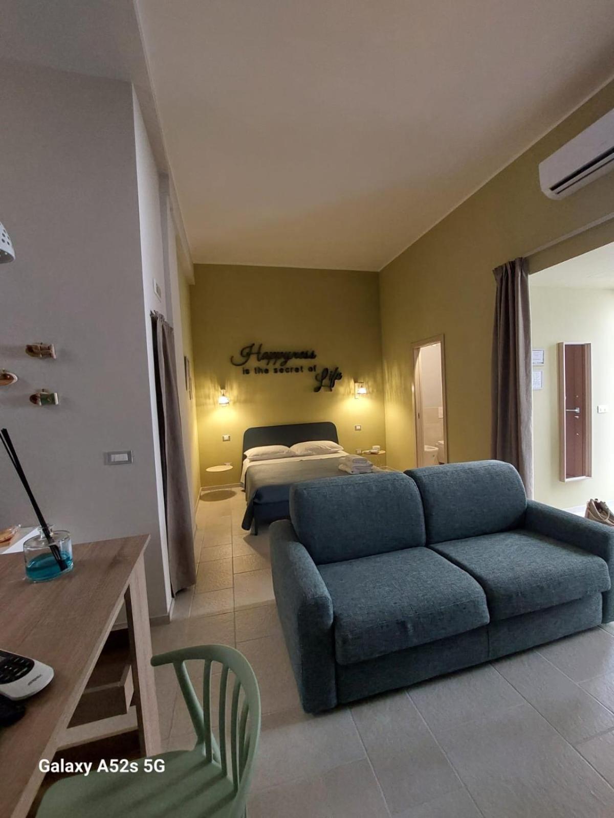 Apartamento Happynesshouse_Locazione Turistica Trani Exterior foto